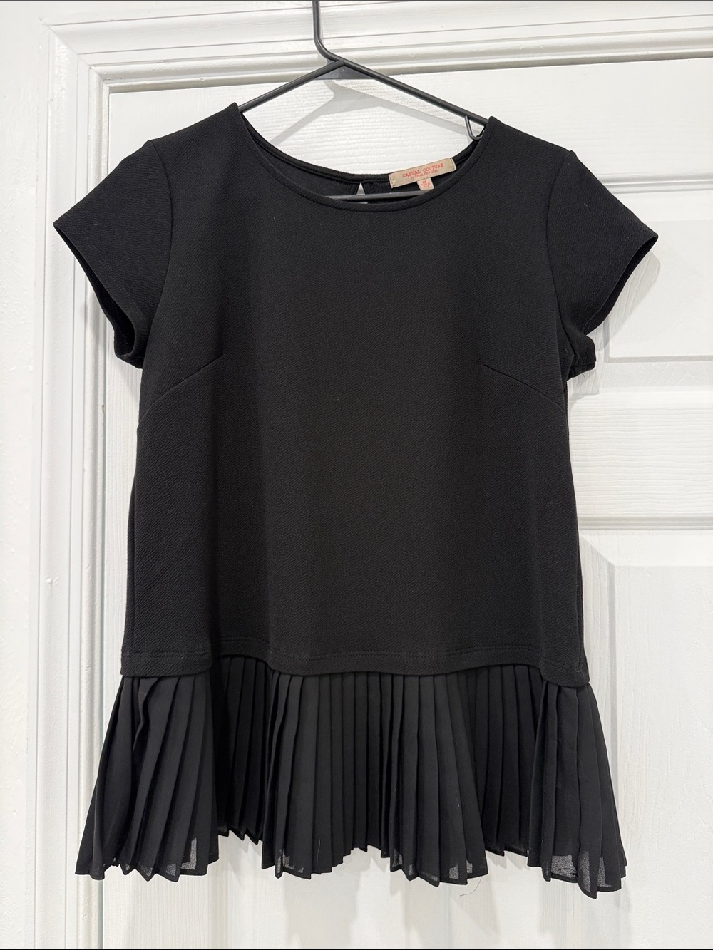 Casual Couture by Green Envelope black blouse